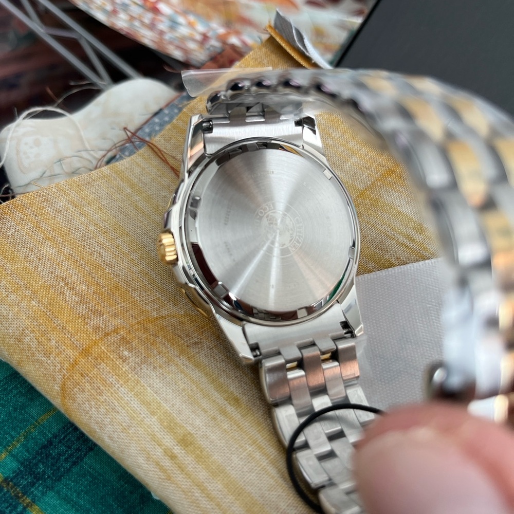 Citizen Eco-Drive Gold and Blue Timepiece - Picture 5 of 7